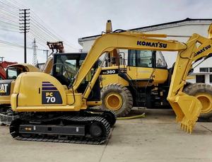 Excavatrice sur chenilles Komatsu PC70 d'occasion de bonne qualité en bon état avec ingénierie et construction prix inférieur à vendre - Product Image 2