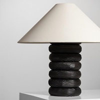 Lampe de table LED en résine, style médiéval, DIY, 220V, pour salon et chambre à coucher, vente directe d'usine Zhongshan