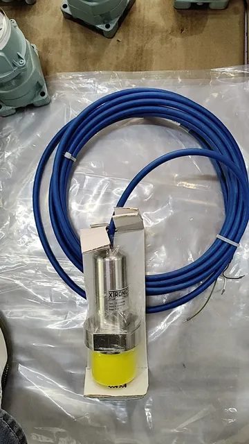 XTRONICA XTL458 Pressure Transmitter With Cable