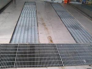 Grille de protection de sol en acier soudé galvanisé 30x5mm, revêtement en <span class=keywords><strong>zinc</strong></span> durable, <span class=keywords><strong>prix</strong></span> de gros - Product Image 5