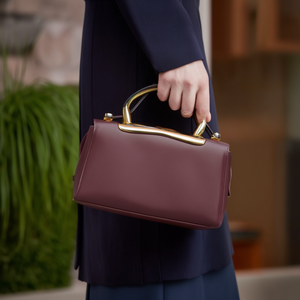 Stylish PU Leather <b>Clutch</b> <b>Bag</b> With Gold Metal Handle For Women Evening Party Wedding Casual Use Lightweight Fashionable Handheld - Product Image 2