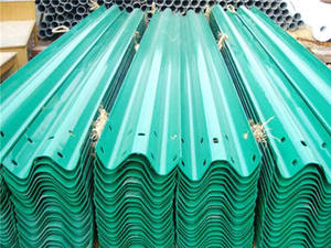 Guardrail a Trave W di Alta Qualità Certificato CE, Barriera Antiurto Zincata, Protezione IP55, Spessore 2.5-4mm per Sicurezza Stradale - Product Image 3