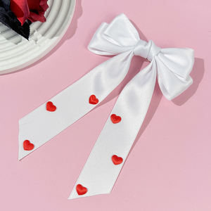 Noeud pour cheveux pour la Saint-Valentin - Grand noeud en satin avec des imprimés de cœur rouge, accessoire pour cheveux Love Behind Back, 3 couleurs (blanc/rose/rouge) - Product Image 5