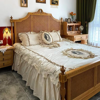 Lit double en bois massif sculpté rétro Hepburn 1,8 m, style français, lit king-size en rotin, pour séjour ou chambre principale d'hôtel