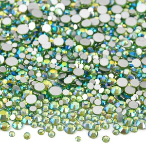 OLeeya Crystal Vente en gros 14400 Perles de verre de tailles variées SS6-SS20 et Strass à dos plat non thermocollants 2028 pour la décoration d'ongles - Product Image 4