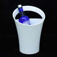 Seau à glace en plastique blanc personnalisé avec logo privé et poignée pour bar, club, seau à vin, seau à glace LED
