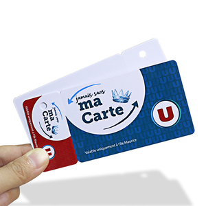 บัตรพลาสติก PVC แม่เหล็กสำหรับสมาชิกแบบกำหนดเอง พิมพ์ออฟเซ็ต พร้อมเคลือบด้าน/เงา - Product Image 1