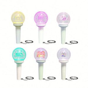 Llavero de acrílico iluminado con diseño de dibujos animados personalizado, mini linterna LED de mano, colgante. - Product Image 1