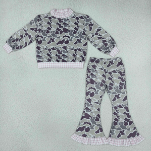 Conjunto de sudadera de manga larga con estampado de camuflaje para niñas, pantalones acampanados con puños con volantes, conjunto para niños pequeños - Product Image 6