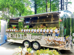 Carrito de Comida Remolcable Philly Cheesesteak: Rebanadas de Ribeye, Queso Whiz, Cebollas Caramelizadas, Panecillos Amoroso, Chips Dulces, Cravings de la Costa Este - Product Image 5