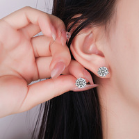 Nouvelle Arrivée Bijoux Fins Boucles d'Oreilles Clous en Argent Sterling 925 Plaqué Rhodium Couleur D Moissanite Blanche Classique à Quatre Griffes