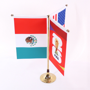 Bandiera da Tavolo Personalizzata del Canada con Asta in Acciaio Inox e Base a L in Acciaio Inox con Finitura a Specchio per Ufficio ed Eventi - Product Image 4