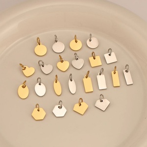 Fabricants de bijoux, breloques en acier inoxydable plaqué or 18 carats sur mesure, bijoux personnalisés, pendentif personnalisé pour la fabrication de bijoux - Product Image 3