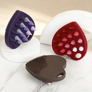 แปรงนวดศีรษะซิลิโคนรูปหัวใจ ขนแปรงนุ่ม สำหรับบรรเทาอาการปวดหนังศีรษะ ใช้ในร้านทำผม - Product Image 2