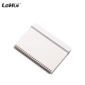 <span class=keywords><strong>Quaderno</strong></span> a spirale con <span class=keywords><strong>copertina</strong></span> bianca a griglia a punti proiettile da 80 <span class=keywords><strong>fogli</strong></span> di carta spessa da 100g/mq con chiusura a fascia elastica e adesivo colorato - Product Image 2