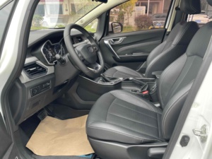 Günstiger Geely Vision <span class=keywords><strong>X3</strong></span> <span class=keywords><strong>2019</strong></span> Aufgerüstete Ausführung 1.5L CVT Noble Edition 1.5L CVT Frontantrieb Gebrauchter Benzin-Kleinwagen SUV Gebrauchtwagen - Product Image 3