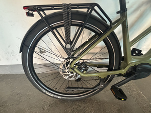 <span class=keywords><strong>Bici</strong></span> <span class=keywords><strong>da</strong></span> strada stile germania 250W <span class=keywords><strong>bici</strong></span> <span class=keywords><strong>elettrica</strong></span> Mid Drive 28 pollici passo attraverso 48V bicicletta <span class=keywords><strong>elettrica</strong></span> 80KM a lungo raggio <span class=keywords><strong>bici</strong></span> <span class=keywords><strong>da</strong></span> Trekking - Product Image 6