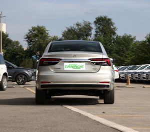 Voiture électrique Roewe Rising Auto ER6 de haute qualité 2022, autonomie de 620 <span class=keywords><strong>km</strong></span>, vitesse maximale de 180 <span class=keywords><strong>km</strong></span>/<span class=keywords><strong>h</strong></span>, espace de conduite extraordinaire, temps de charge rapide - Product Image 2