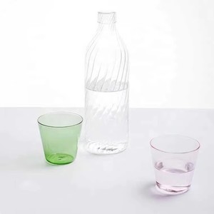 <span class=keywords><strong>Pichet</strong></span> transparent à nervures diagonales personnalisé <span class=keywords><strong>avec</strong></span> tasse courte transparente assortie et <span class=keywords><strong>bouchon</strong></span> en verre - Product Image 3