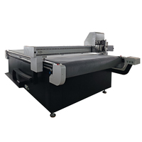 Machine de découpe automatique Rongchi PLC CNC à moteur électrique pour tissus jeans, denim et tapis