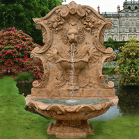 Fontaine murale en marbre blanc pour l'extérieur, élégante et commerciale, moderne, personnalisable, avec un design écologique et des fonctions d'eau uniques