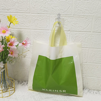 Sacs en plastique en gros en stock pour boutiques de vêtements