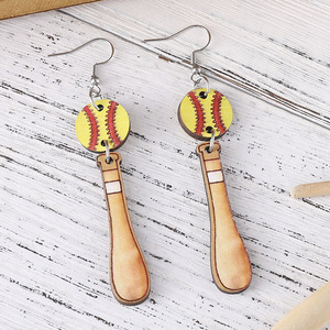 Boucles d'oreilles en bois Batte de baseball et balle Pendentif Boucles d'oreilles pour femme Uionen 1196 - Product Image 2