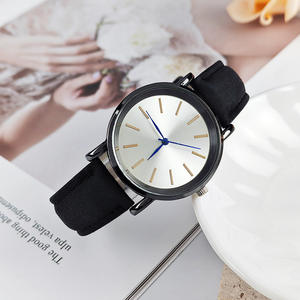 นาฬิกาควอตซ์คลาสสิกที่ทันสมัยและไม่เหมือนใคร - Product Image 4