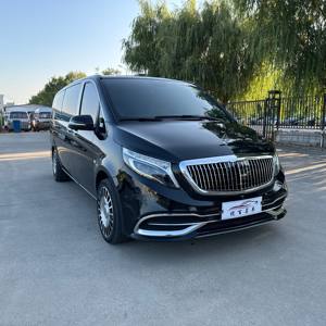 <span class=keywords><strong>Mercedes</strong></span>-Benz Classe V Sept Places 2020, Monospace d'Occasion Automatique Foncé, Moteur Turbo 2.0T, Conduite à Gauche, Pneus R19, Sièges en Cuir - Product Image 2