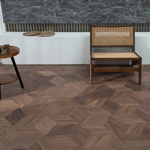 AVANTIMORA Parquet de Nogal Multicapa Glaseado E0 E1 CE Grado de Lijado ABCD 14mm 15mm 16mm con Patrón de Hoja T&G para Hogares de Lujo - Product Image 1