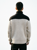 Pull zippé vintage color-block, tricot épais au design chaud, essentiel de la mode homme automne/hiver.