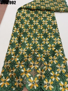Encaje de guipur de cristal de lujo con flores bordadas, tela de encaje soluble en agua con pedrería para <span class=keywords><strong>vestidos</strong></span> de <span class=keywords><strong>fiesta</strong></span> de boda - Product Image 3