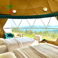 Yourte de glamping de luxe tente d'hôtel moderne maison de dôme de PVC pour le logement tente de serrage