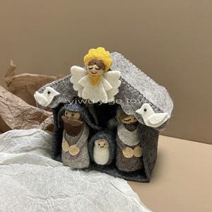 Crèche <span class=keywords><strong>vintage</strong></span> faite à la main en feutre de laine naturelle, ensemble de 7 pièces pour la décoration de Noël : Commerce équitable certifié et fait à la main - Product Image 3