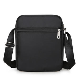 Individuell bedrucktes Logo Reisetasche Großhandel klassische langlebige Herren-Bruchtentasche Nylon tragbare Messenger-Handytasche