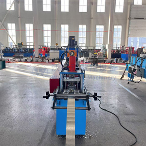 เครื่องขึ้นรูปม้วนเหล็กสำหรับชั้นวางสินค้าในซูเปอร์มาร์เก็ต อุปกรณ์จัดเก็บกระเบื้องเคลือบแบบตั้งตรง สภาพใช้งานแล้ว ชั้นวางเหล็กแบบม้วน - Product Image 4