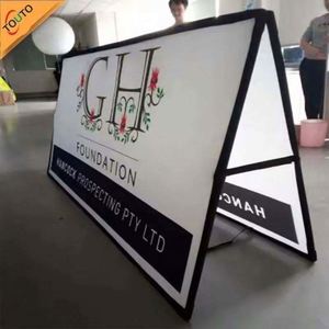 Oferta Especial: Banner Triangular Plegable Portátil de Alta Calidad con Logotipo Personalizado para Ferias Comerciales - Product Image 5