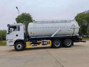 Camion d'aspiration des eaux usées professionnel personnalisé HOWO 6x4, diesel manuel, 20 000 L, grande capacité, pour fosses septiques - Product Image 5