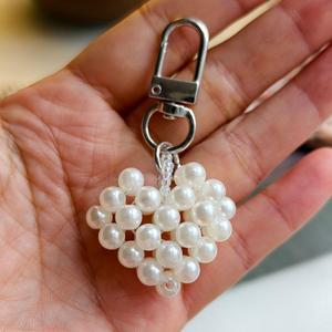 Portachiavi Piccolo Huggie Trasparente e Grande Accessorio Amorevole da Donna Versatile per Servizi Fotografici Ciondolo Ornamentale - Product Image 2