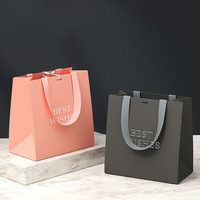 Sacs en Papier d'Art de Luxe en Gros pour Vêtements, Chaussures, Chaussettes, Cadeaux de Détail, Logo Personnalisé, Ruban, Impression Offset