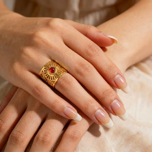 Bague ouverte en pierre naturelle pour femme, en acier inoxydable plaqué or 18 carats PVD, style vintage, luxe léger, réglable, large, pour le quotidien, cadeau - Product Image 2