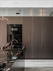 Mueble de Cocina Moderno con Puerta de Vidrio y Diseño de Panel MDF para Interiores de Lujo - Product Image 2