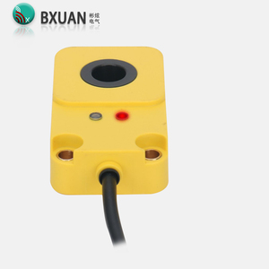 Sensor de proximidad de anillo en miniatura, apertura de 4 mm, CC 12-24V, NPN PNP, blindado, ABS, para tornillo, resorte y bola de acero - Product Image 3