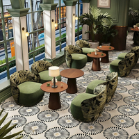 Ensemble de mobilier de restaurant moderne : tables à manger, chaises, banquettes de loisirs pour cafés et restaurants, canapés, sièges – Excellent rapport qualité-prix