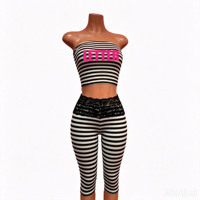 Conjunto de 2 Piezas de Ropa Urbana de Verano 2026, Top Estampado a Rayas, Pantalones Cortos Capri de Cintura Alta con Encaje, Atuendos Casuales Elegantes