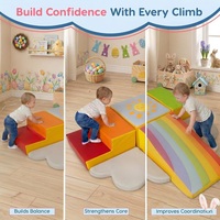 Aire de jeux intérieure, équipement de mobilier souple, ensemble de jeux d'escalade amusant, toboggan arc-en-ciel, blocs d'escalade en cuir PU pour les tout-petits âgés de 1 à 3 ans