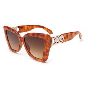 Marché de gros mode femmes lunettes de soleil <span class=keywords><strong>yeux</strong></span> de chat lunettes de soleil personnalisées verres polarisés carré PC cadre noir rose vert jaune - Product Image 2