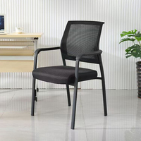 Chaise de bureau de haute qualité pour la formation des employés, avec dossier respirant en tissu mesh, idéale pour les réunions