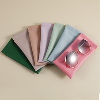 Pochette pour lunettes de soleil en cuir PU avec logo personnalisé étui à lunettes portable et souple de haute qualité avec rangement à ressort pour lunettes porte-pochette