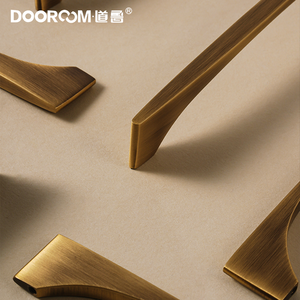 Dooroom bán chạy nhất đồ nội thất hiện đại kéo rắn brass tủ quần áo vàng sang trọng xử lý - Product Image 3